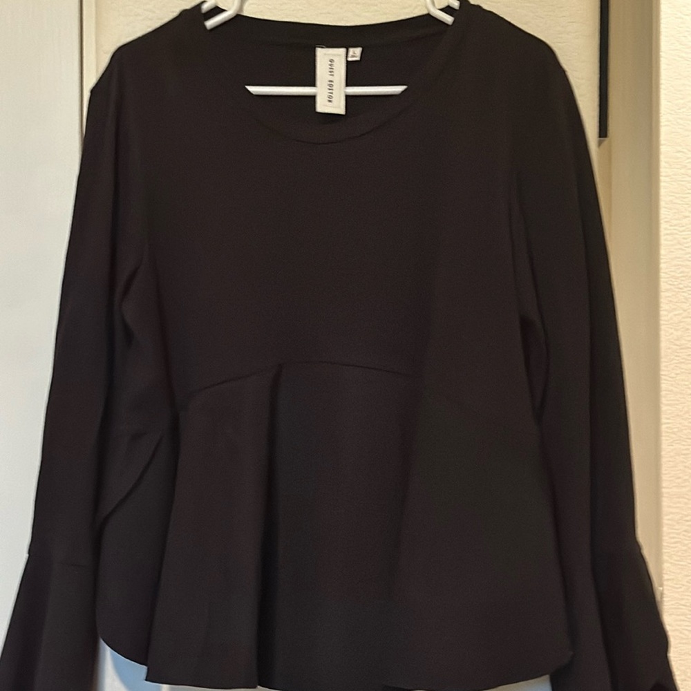 Women’s Guest Editor, Black, flare sleeve T-shirt